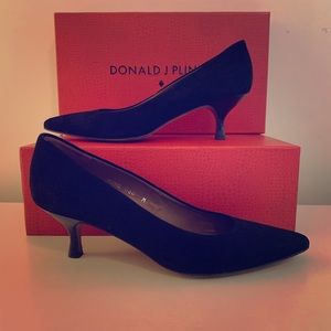 Suede Short Heels 👠🥿